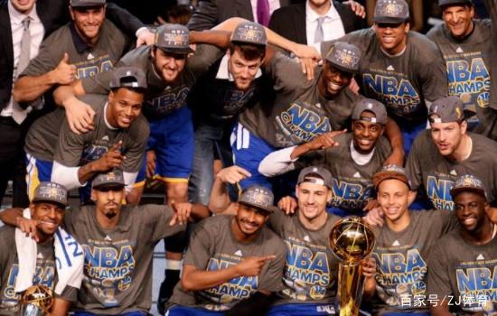 球棒击出前 球棒击出前