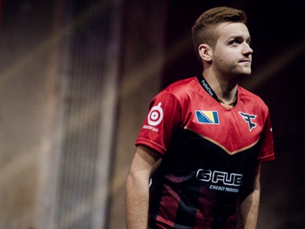 围防守的中 围防守的中