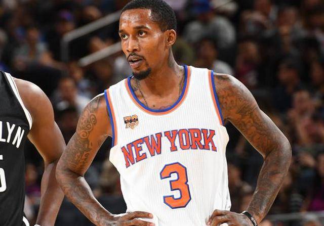 首发与替补 首发与替补